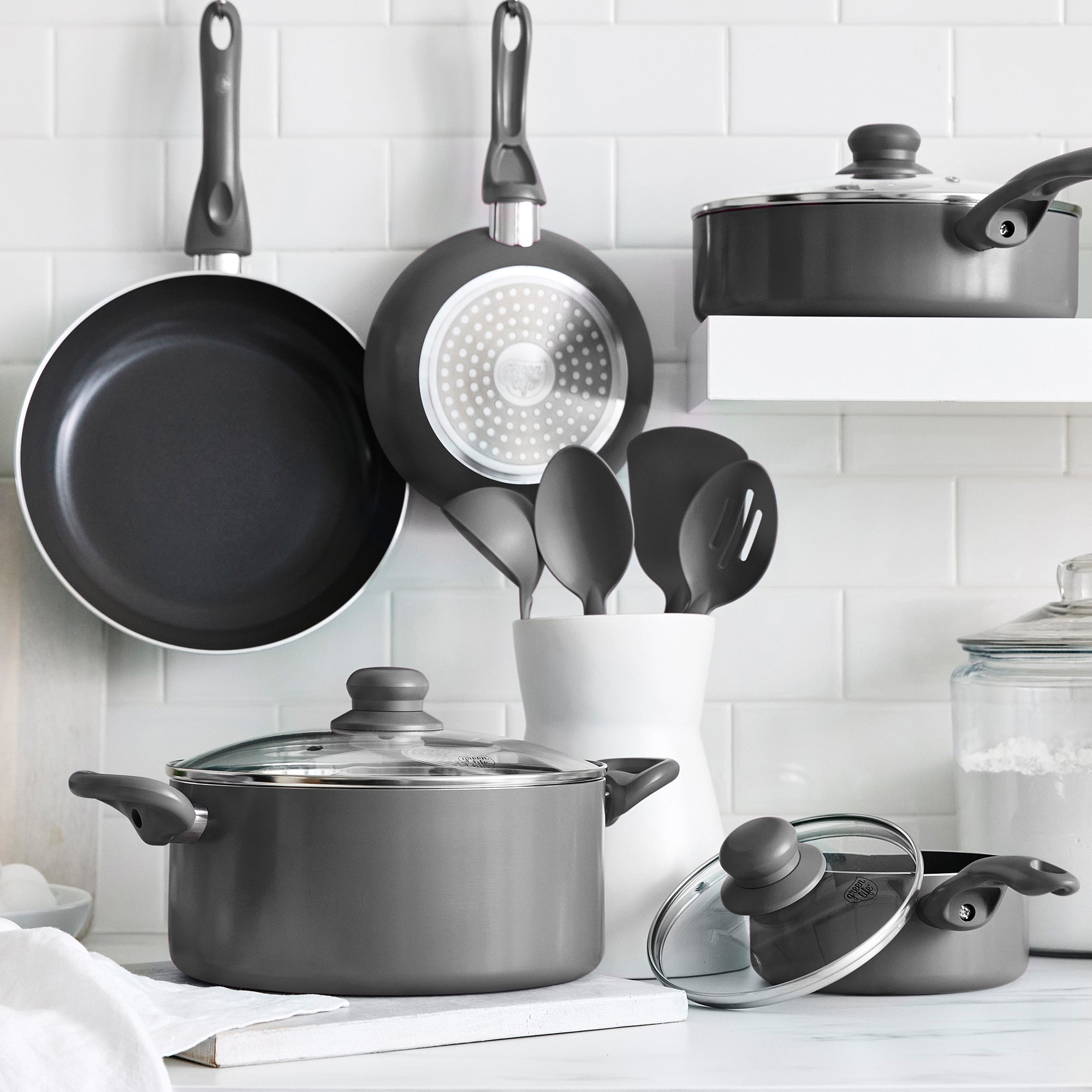 The Cookware Company (USA), LLC | Essentials 12-Piece Cookware Set